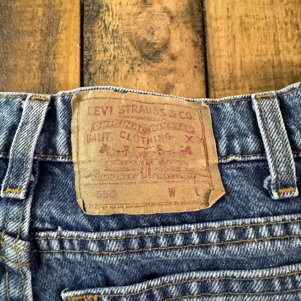 Levi's 550 Jeans Mens 30x32 Blue Distressed Straight Leg Made in USA Vintage